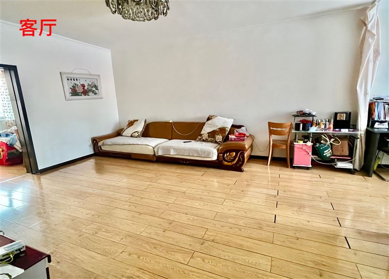 賣市四中家屬樓六樓