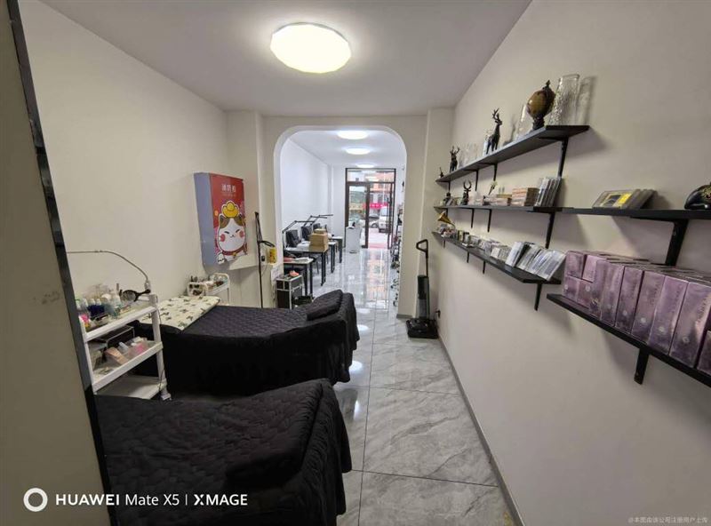 招聘美甲師五五分成