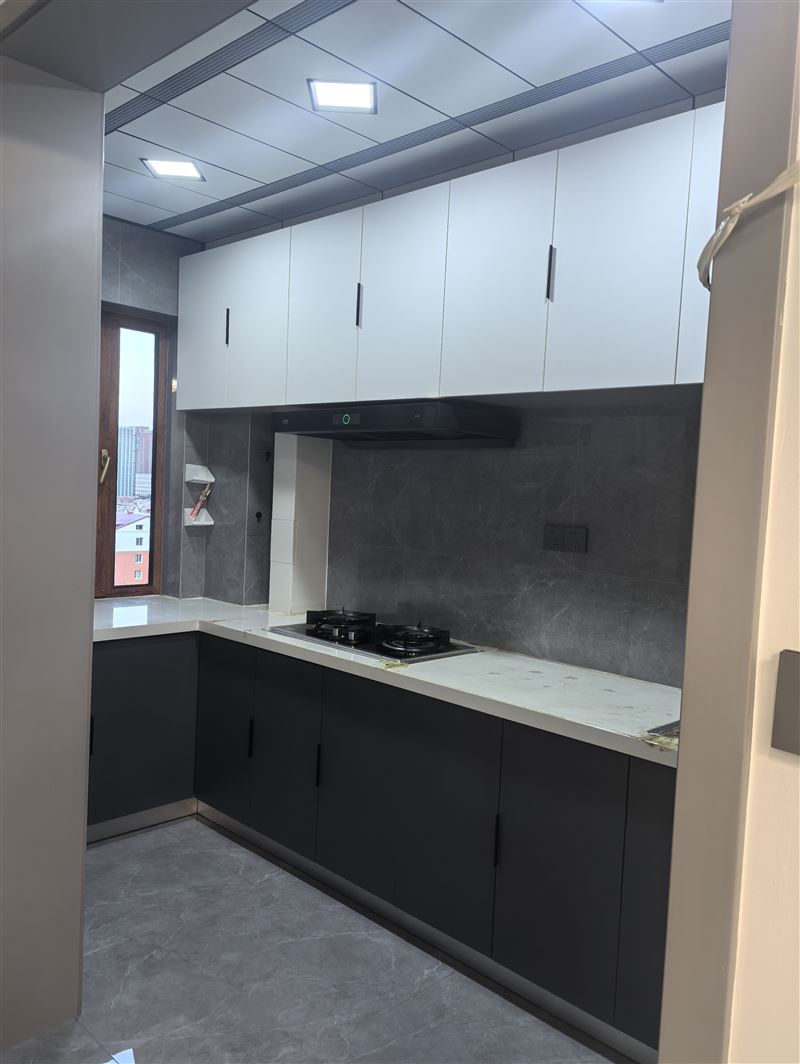 出租，出賣